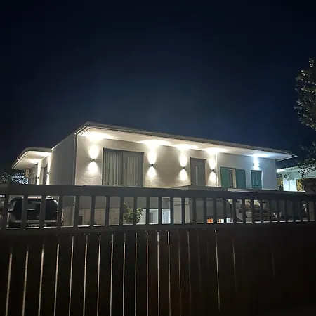 Vela Apartment Ksamil
