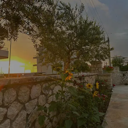 Vela Εξαμίλιο