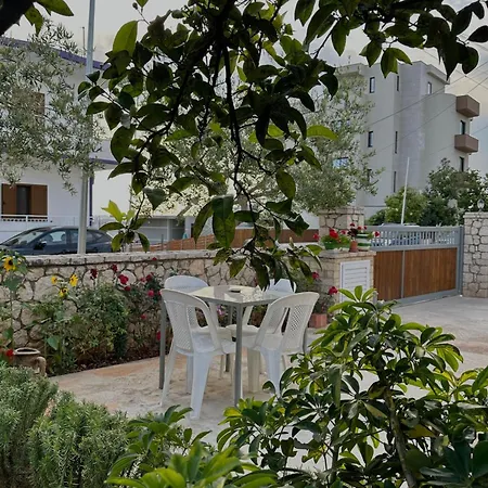 Vela Apartment