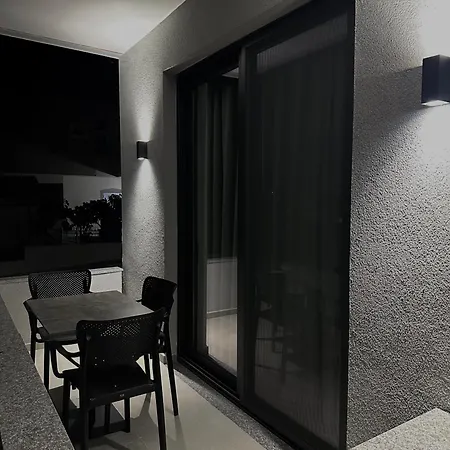 Vela * Εξαμίλιο